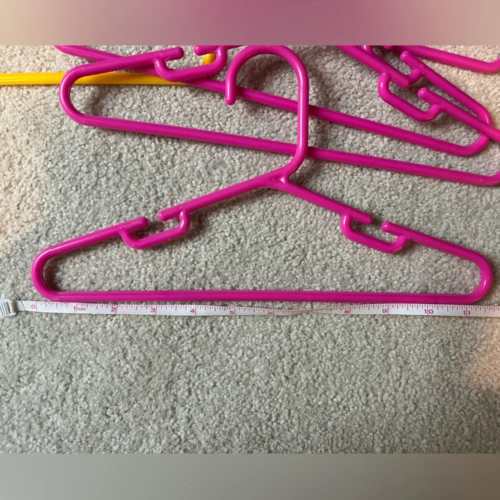 Kids hangers, 16 each